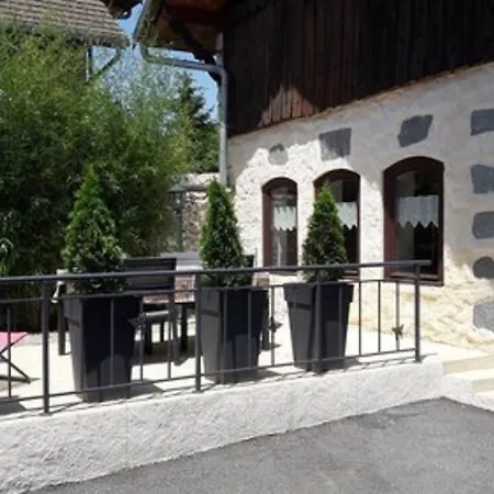 Le Piou Bed & Breakfast Annecy