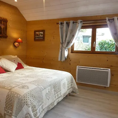 Le Piou Bed & Breakfast 3*